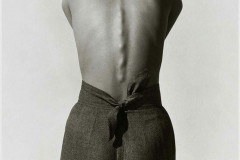 Jak skutecznie leczyć przewlekły ból kręgosłupa?